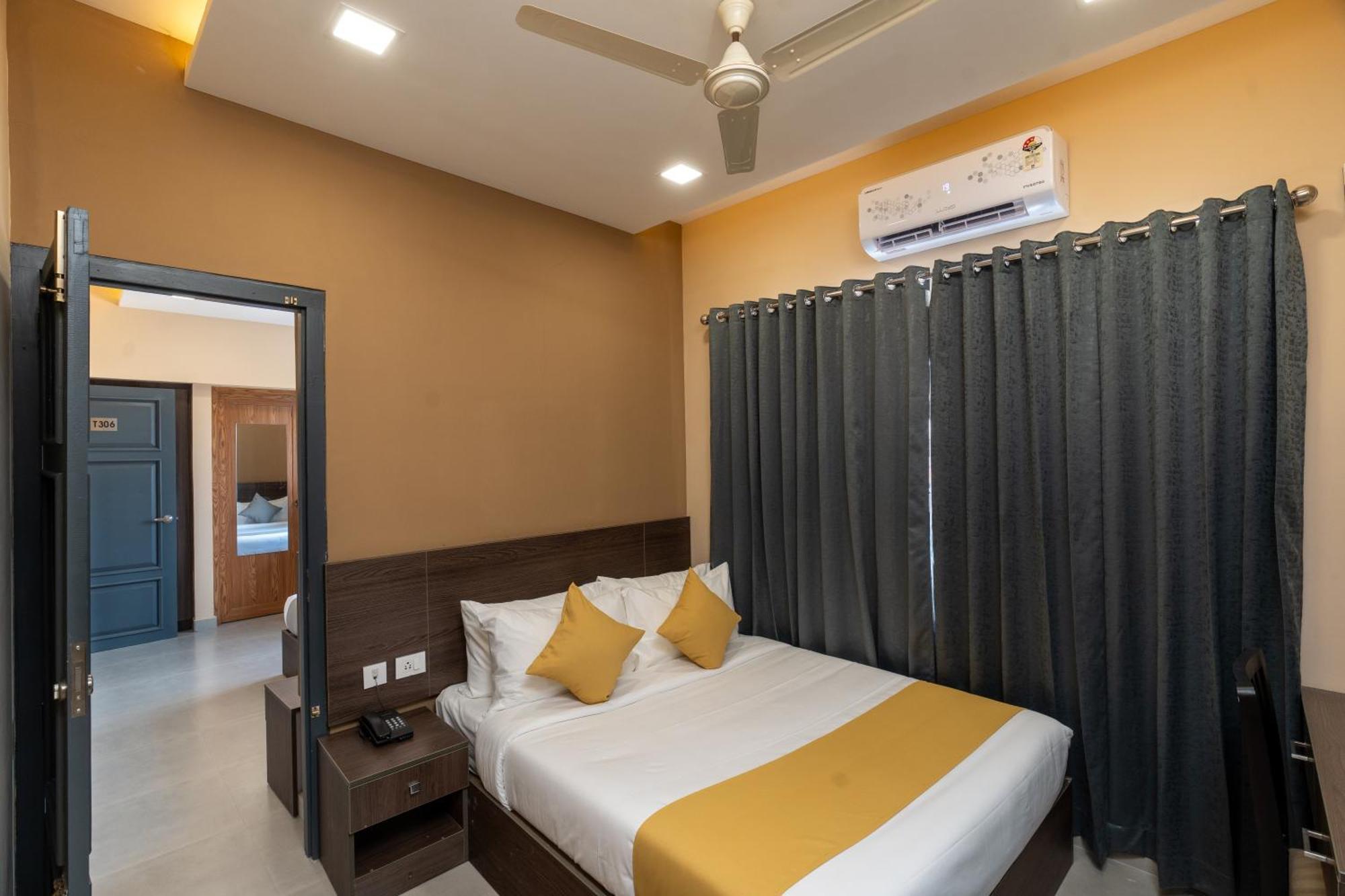 Court 11 By Dimora Hotel Kochi Exterior photo