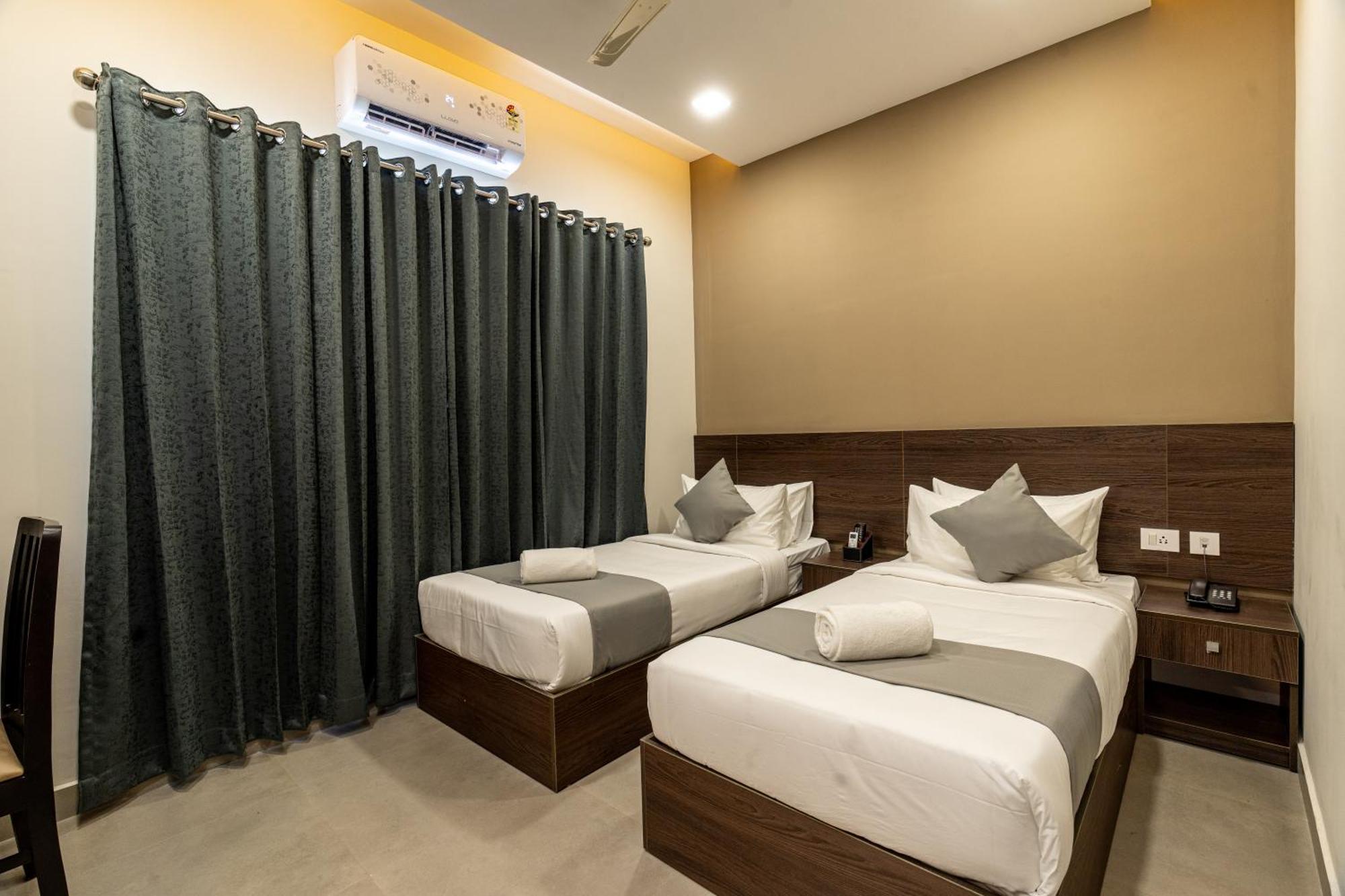 Court 11 By Dimora Hotel Kochi Exterior photo