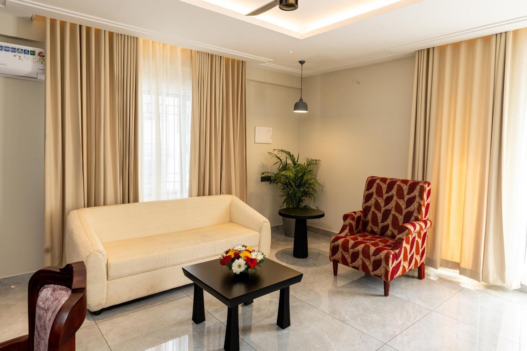 Court 11 By Dimora Hotel Kochi Exterior photo