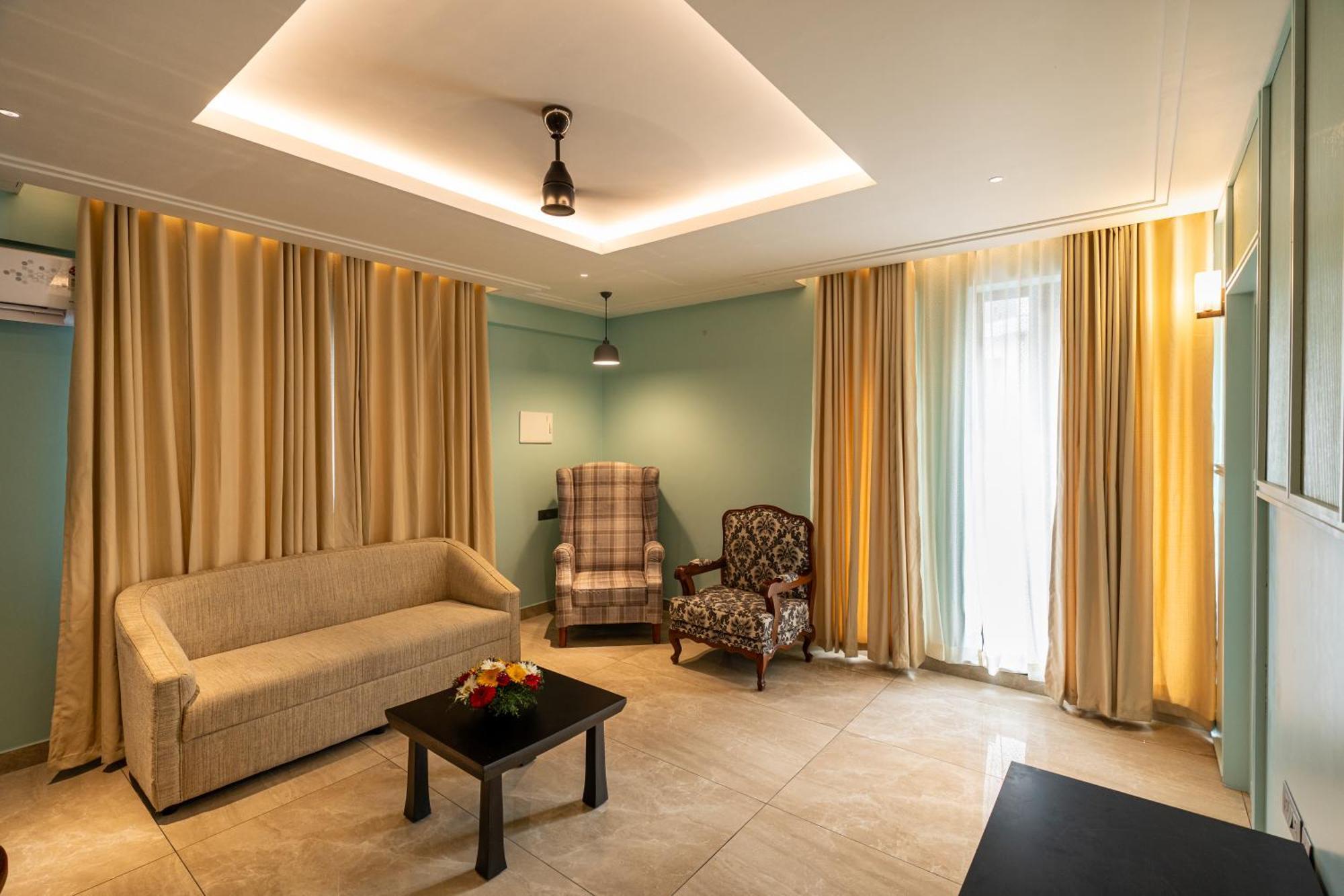 Court 11 By Dimora Hotel Kochi Exterior photo