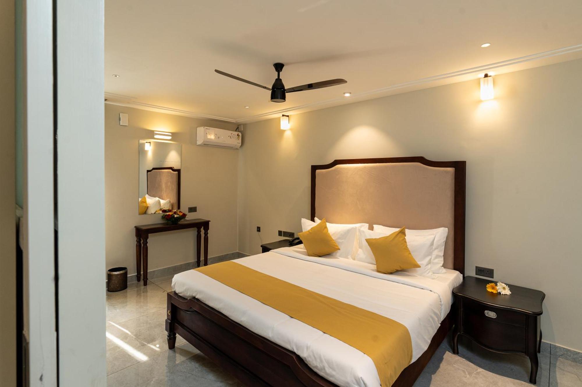 Court 11 By Dimora Hotel Kochi Exterior photo