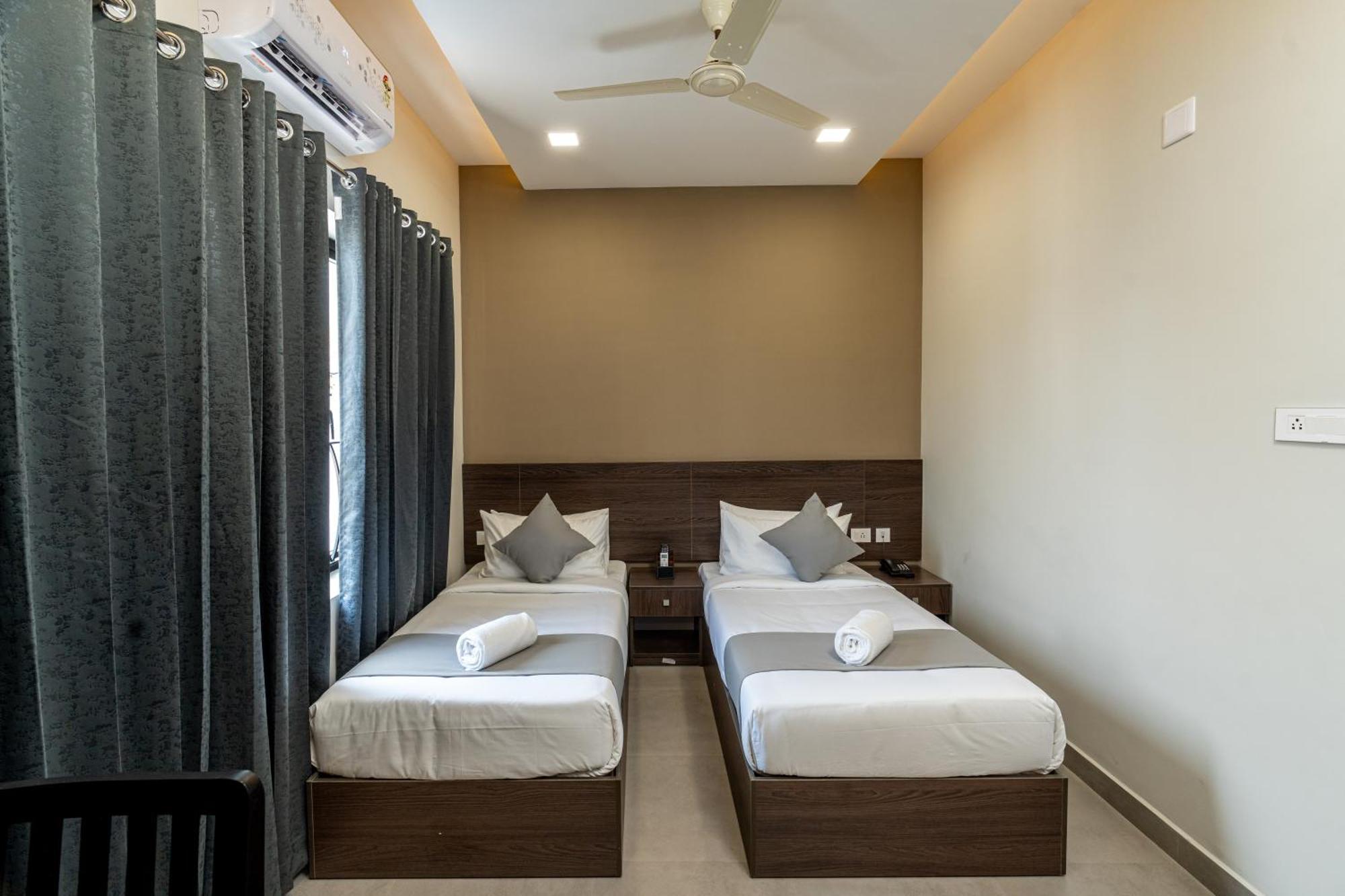 Court 11 By Dimora Hotel Kochi Exterior photo