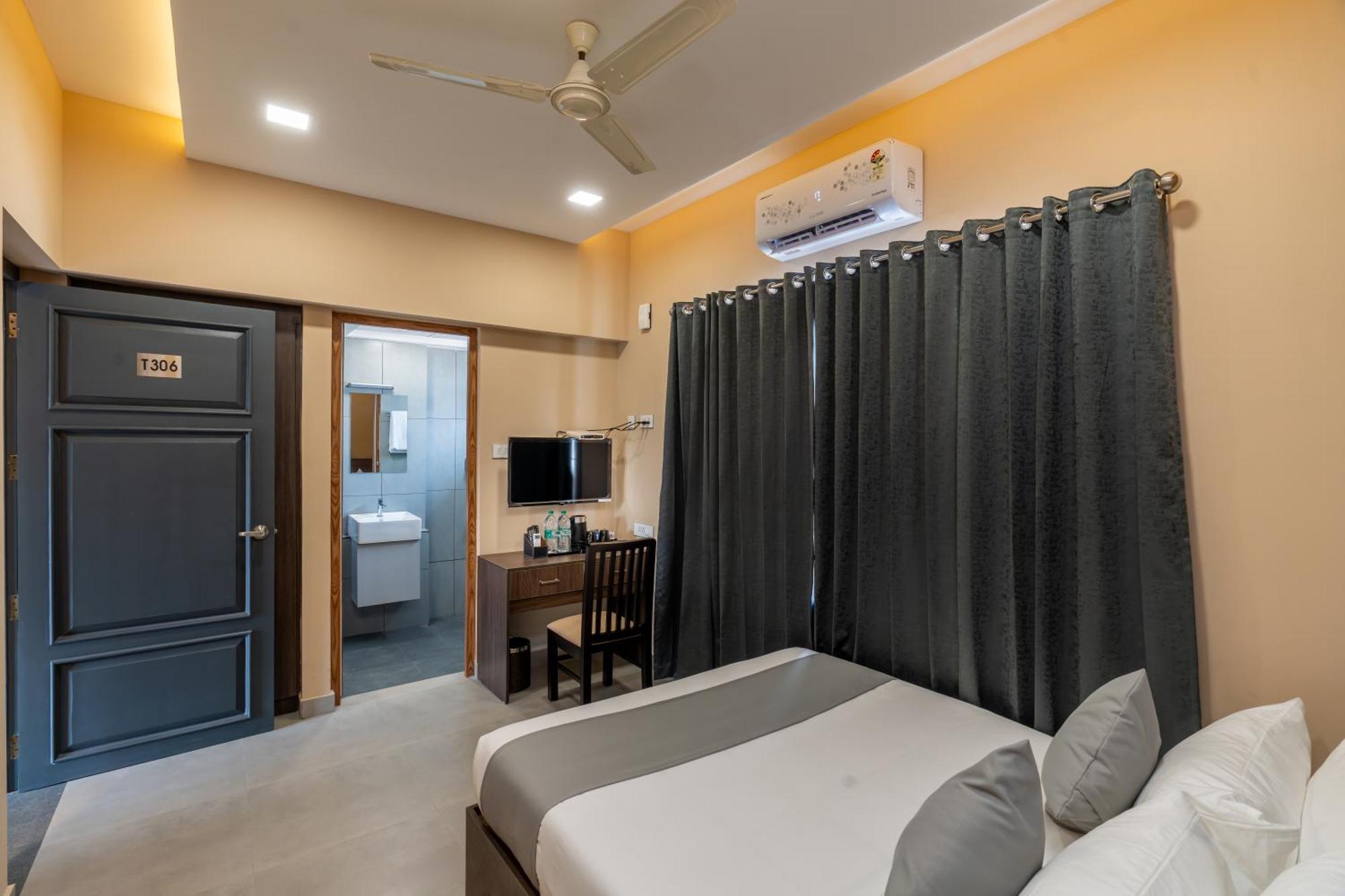 Court 11 By Dimora Hotel Kochi Exterior photo